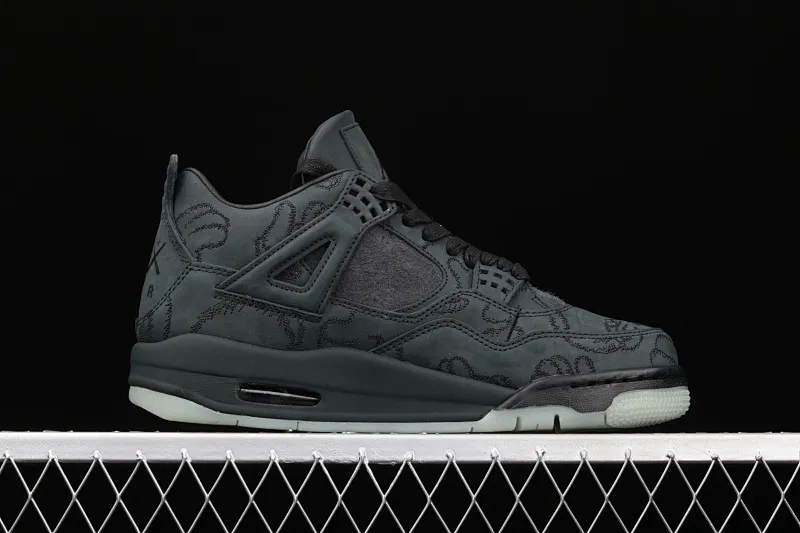 All categories Air Jordan Jordan series basketball shoes Air Jordan 4 Pure original Kaws x Air Jordan 4 Black AJ4 black suede luminous limited edition 930155-001